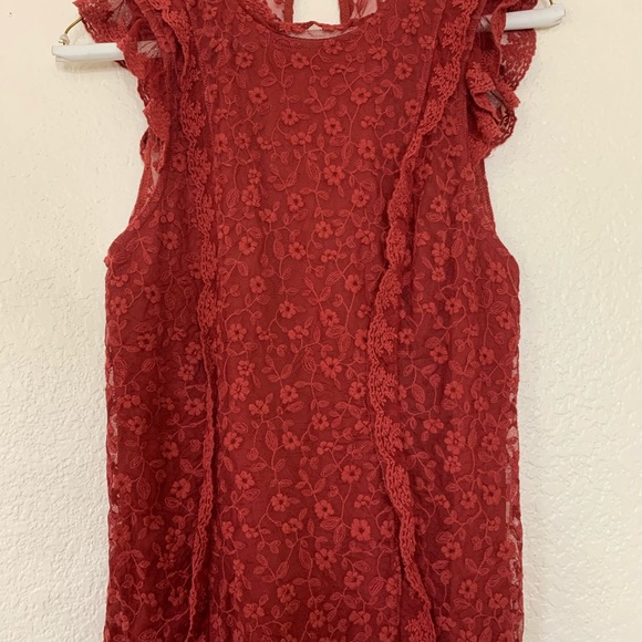 Red flowery top - Picture 2 of 2